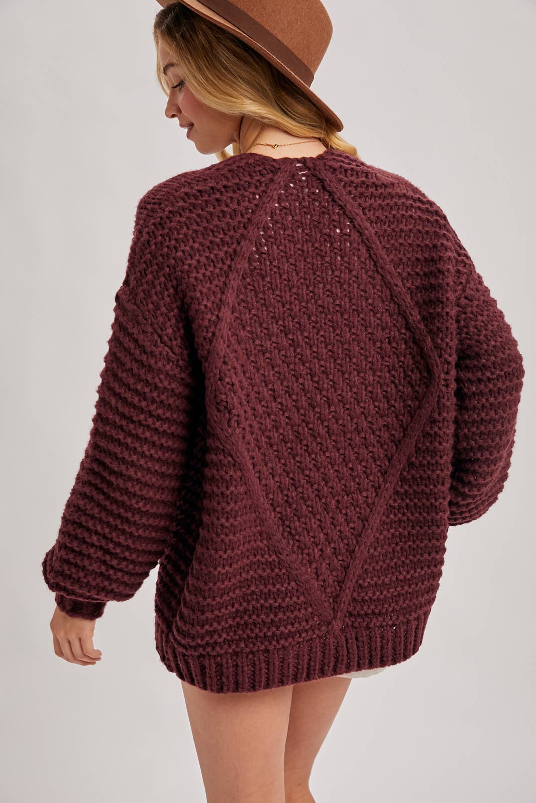 CABLE KNIT CARDIGAN - MAROON